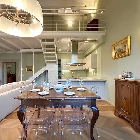 Penthouse In Palace Strozzi Apartment Florence