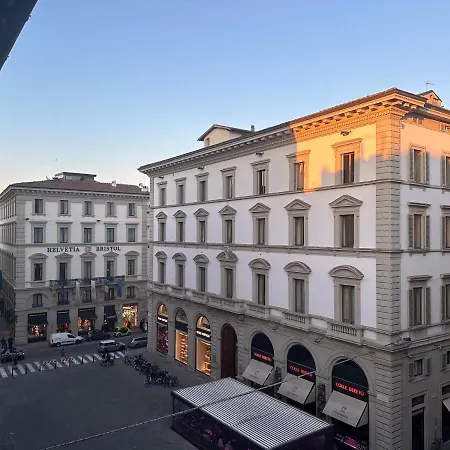 Penthouse In Palace Strozzi Florence